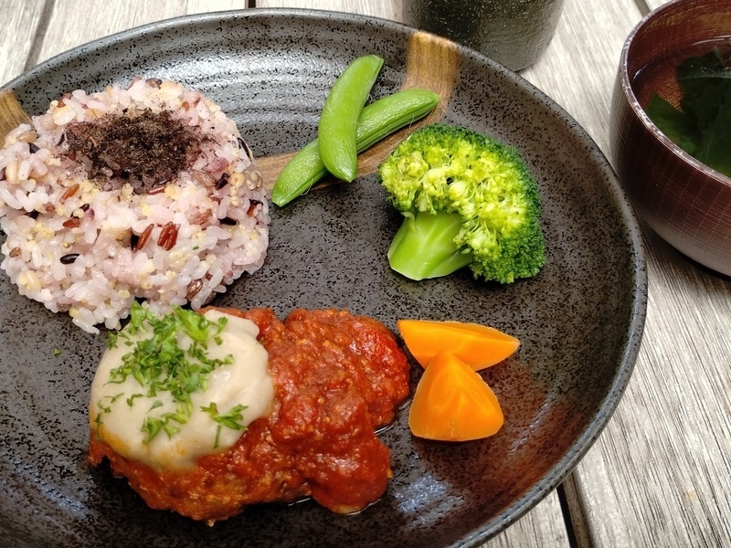 【最終回】ふわっとジューシー！トマト味噌煮込み高キビハンバーグ